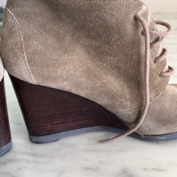 Franco Sarto Weston bootie lace up bootie. Size 10 - Picture 2 of 3